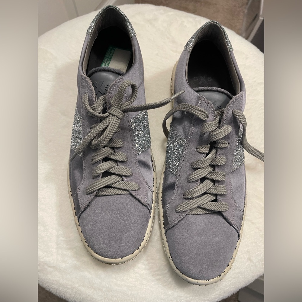 O.X.S Woobie Satin and Suede Women’s Sneaker Size 10.